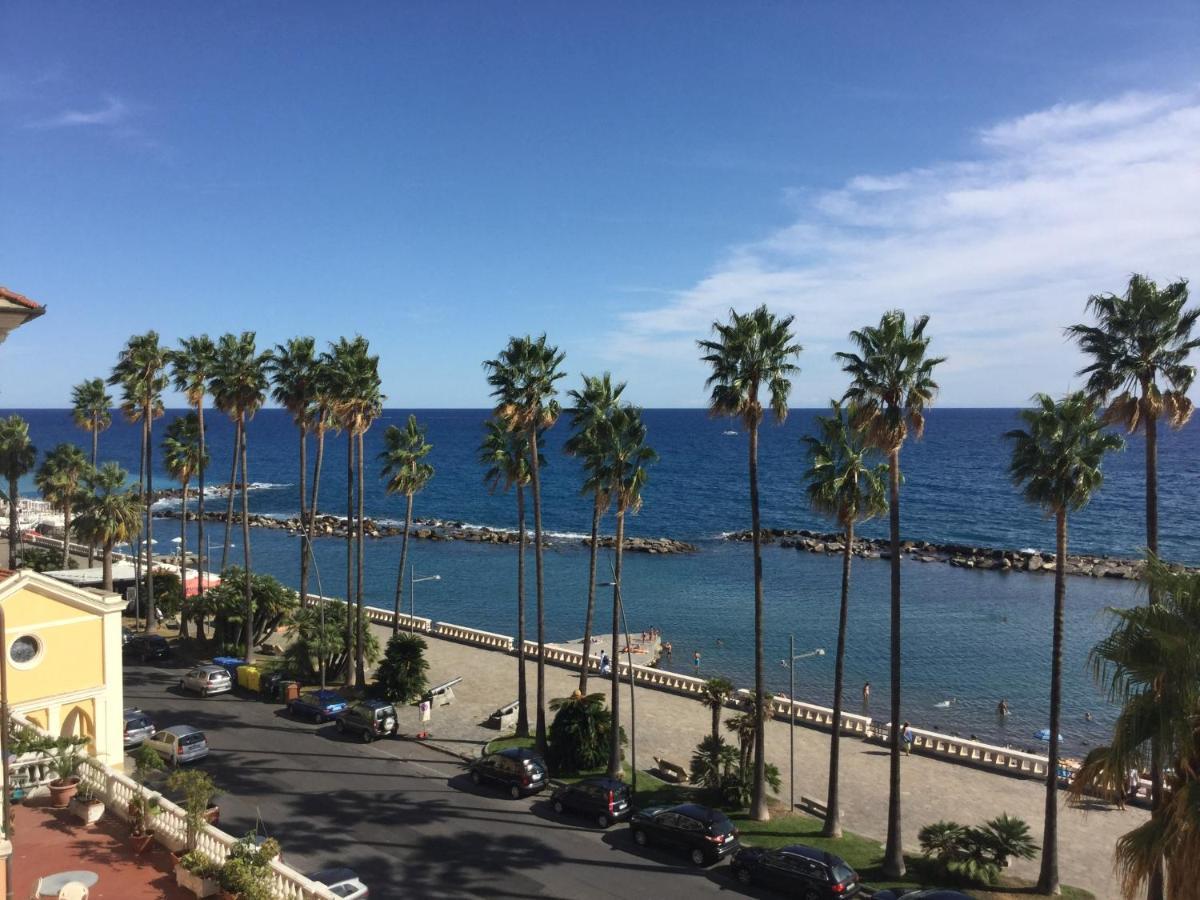 B&B Note Di Mare Imperia Dış mekan fotoğraf